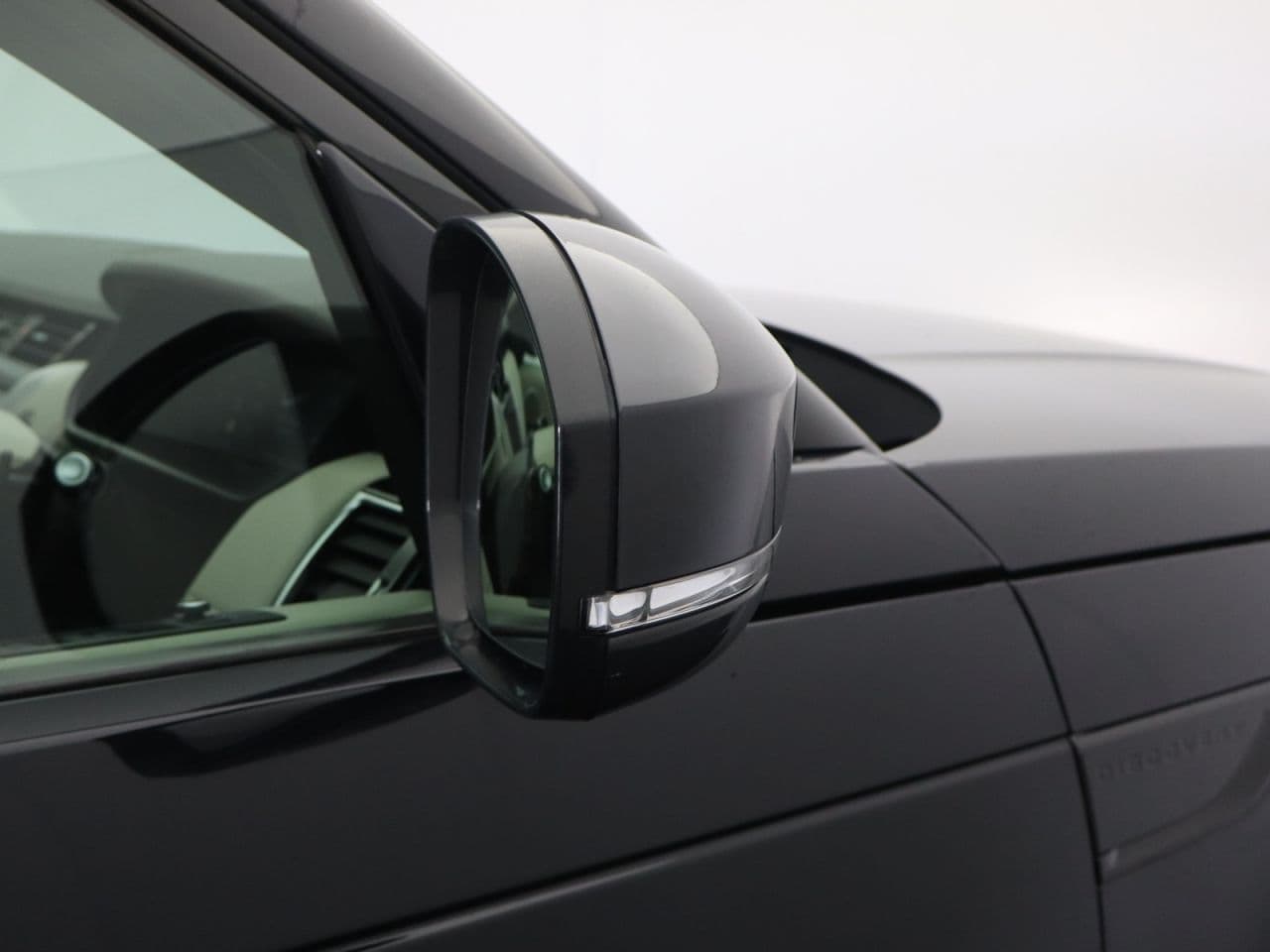 Land Rover Discovery 2.0 SD4 HSE — image 62