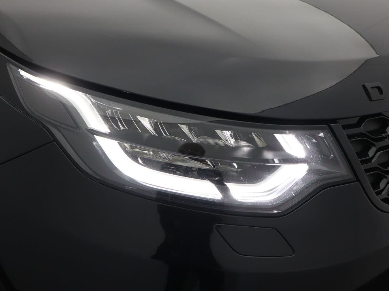 Land Rover Discovery 2.0 SD4 HSE — image 69