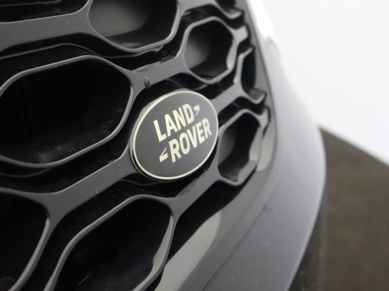 Land Rover Discovery 2.0 SD4 HSE — image 71