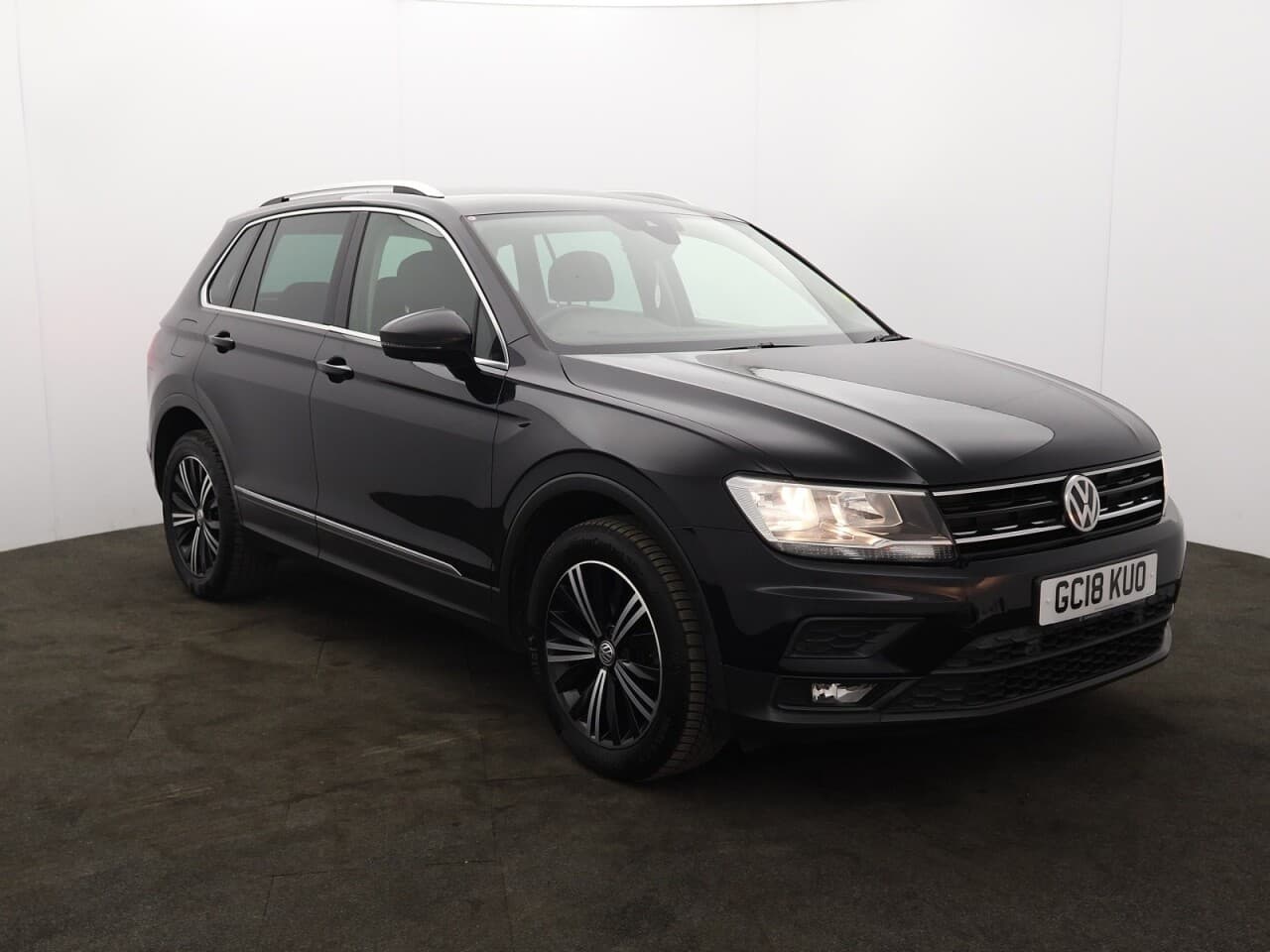Volkswagen Tiguan 1.4 TSI SE Navigation — image 1
