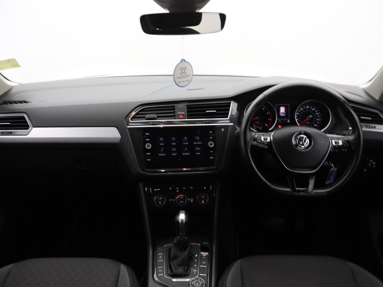 Volkswagen Tiguan 1.4 TSI SE Navigation — image 12