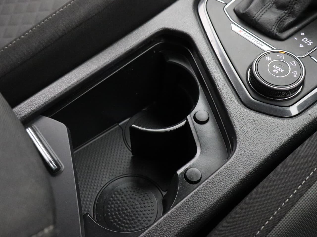 Volkswagen Tiguan 1.4 TSI SE Navigation — image 24