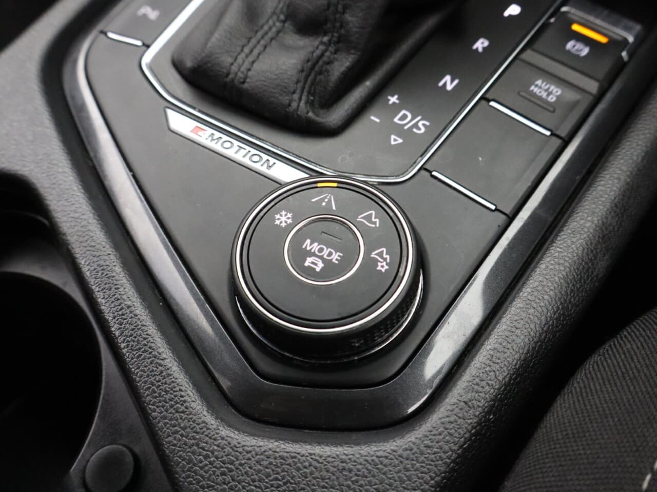 Volkswagen Tiguan 1.4 TSI SE Navigation — image 26