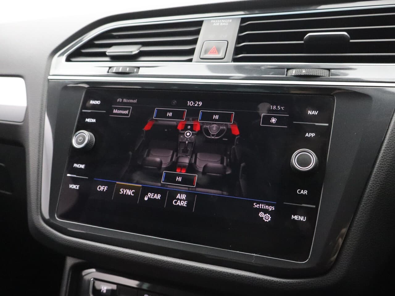 Volkswagen Tiguan 1.4 TSI SE Navigation — image 37