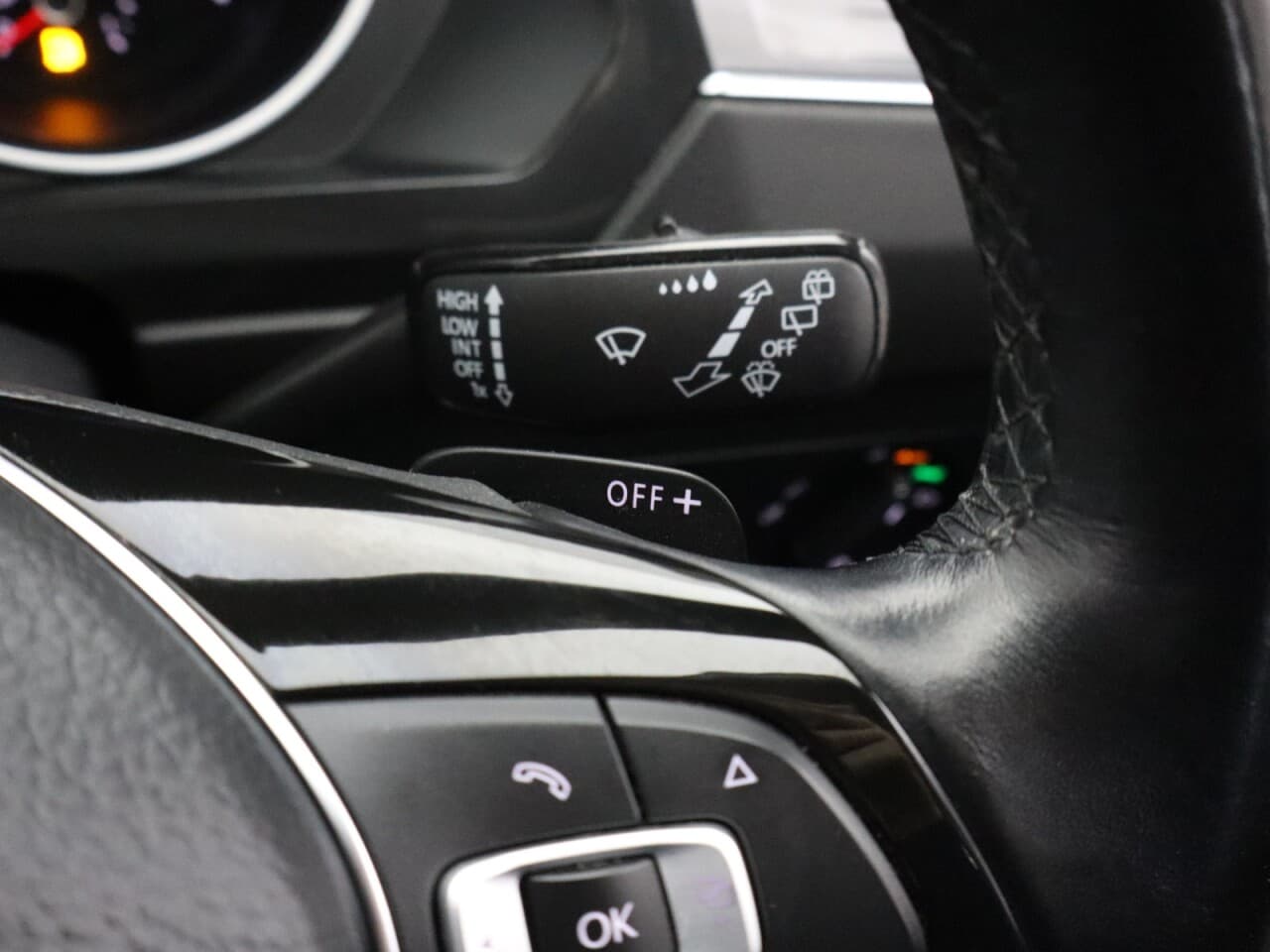 Volkswagen Tiguan 1.4 TSI SE Navigation — image 40