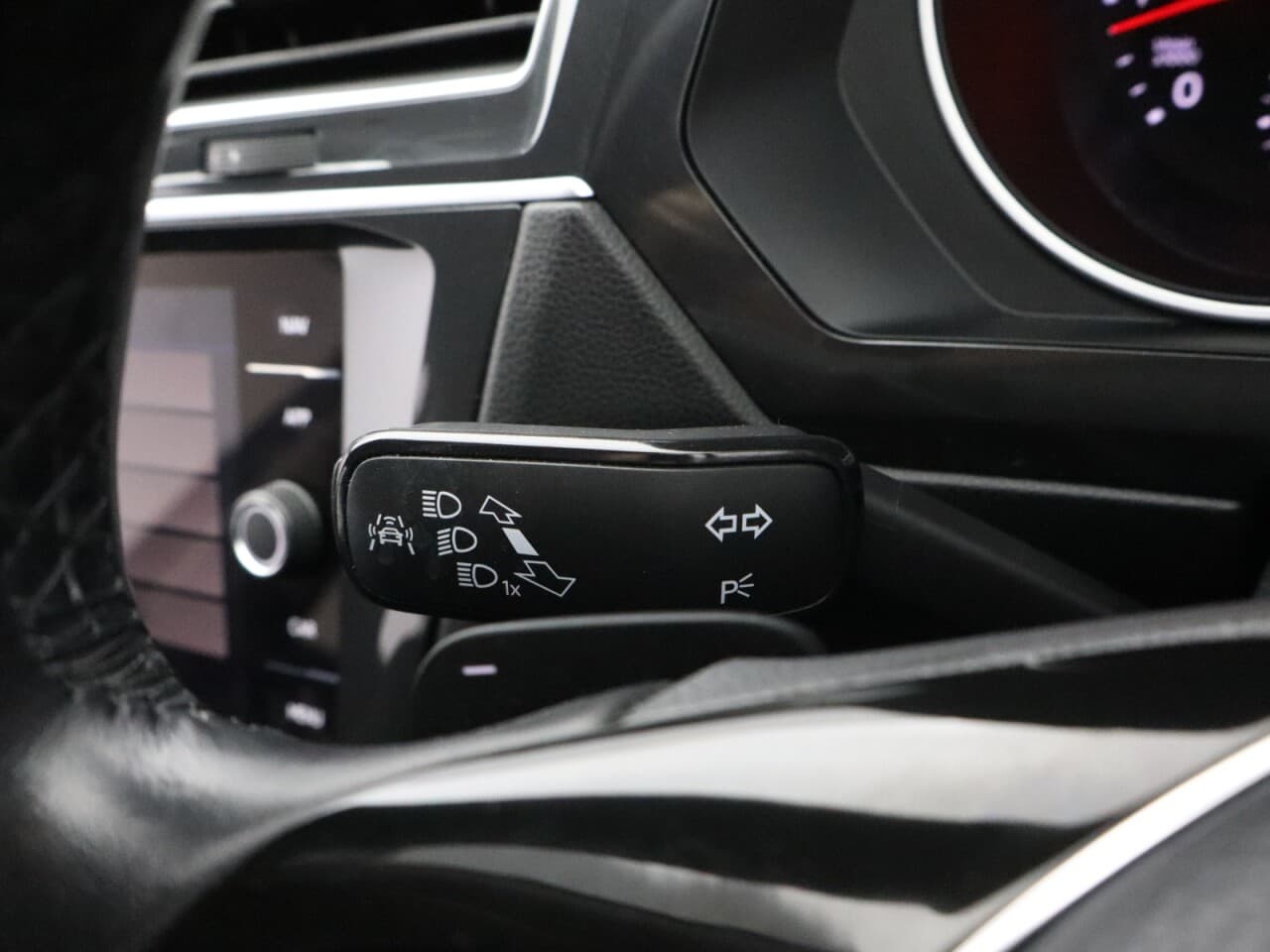 Volkswagen Tiguan 1.4 TSI SE Navigation — image 41