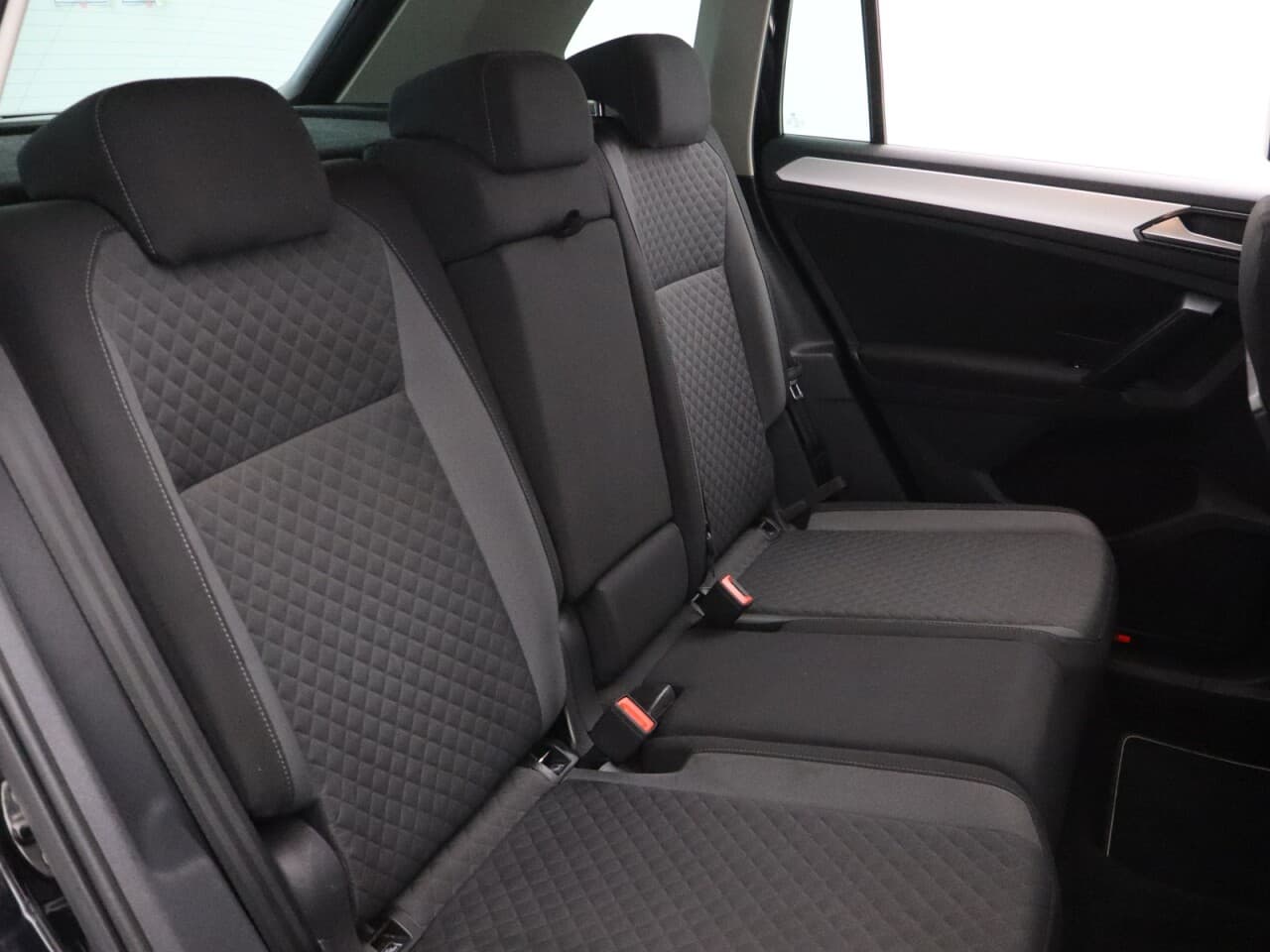 Volkswagen Tiguan 1.4 TSI SE Navigation — image 46