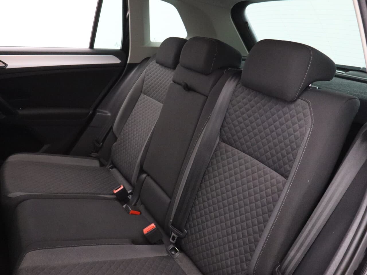 Volkswagen Tiguan 1.4 TSI SE Navigation — image 47