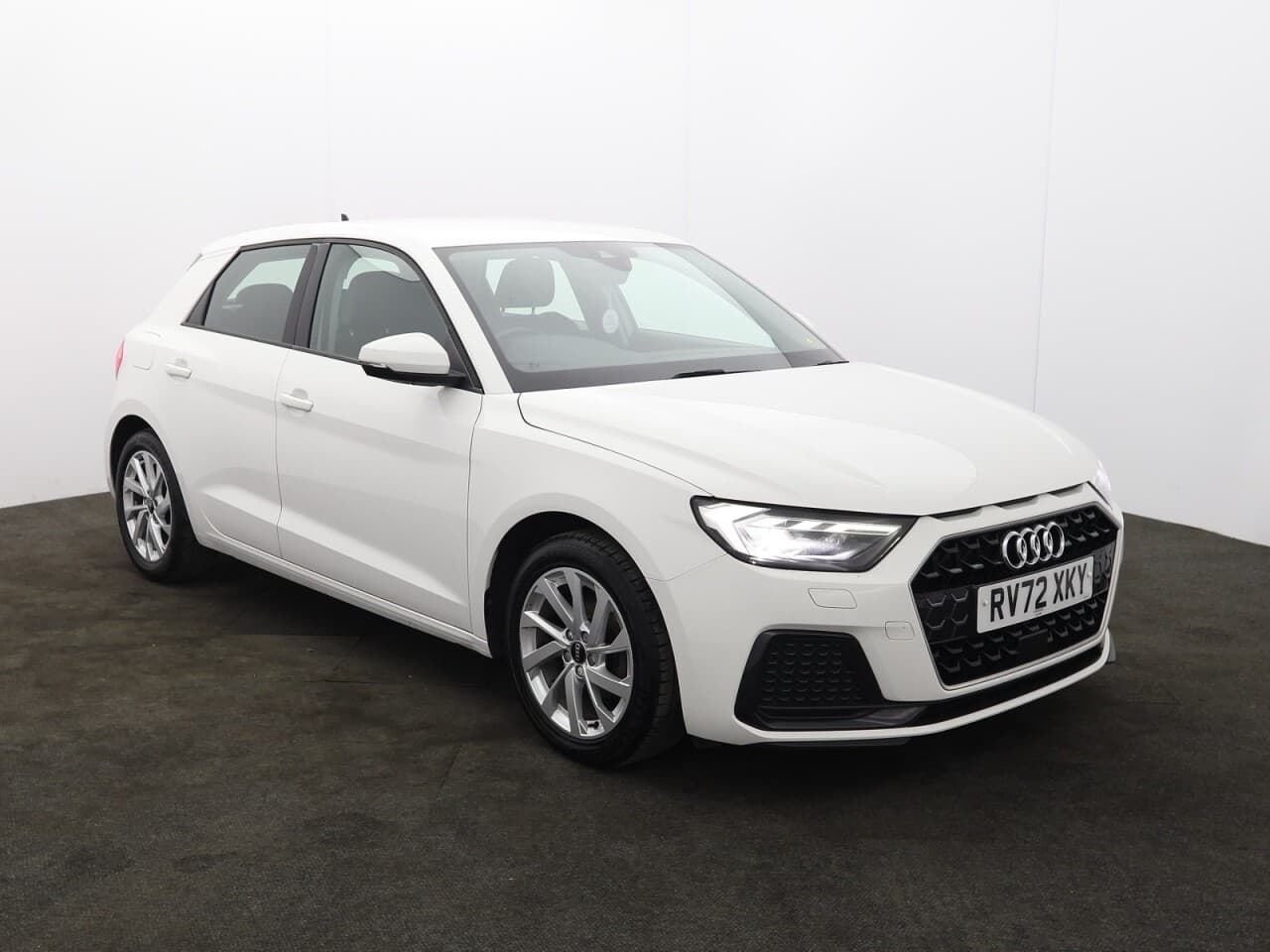 Audi A1 1.0 TFSI 25 Sport Sportback view 1