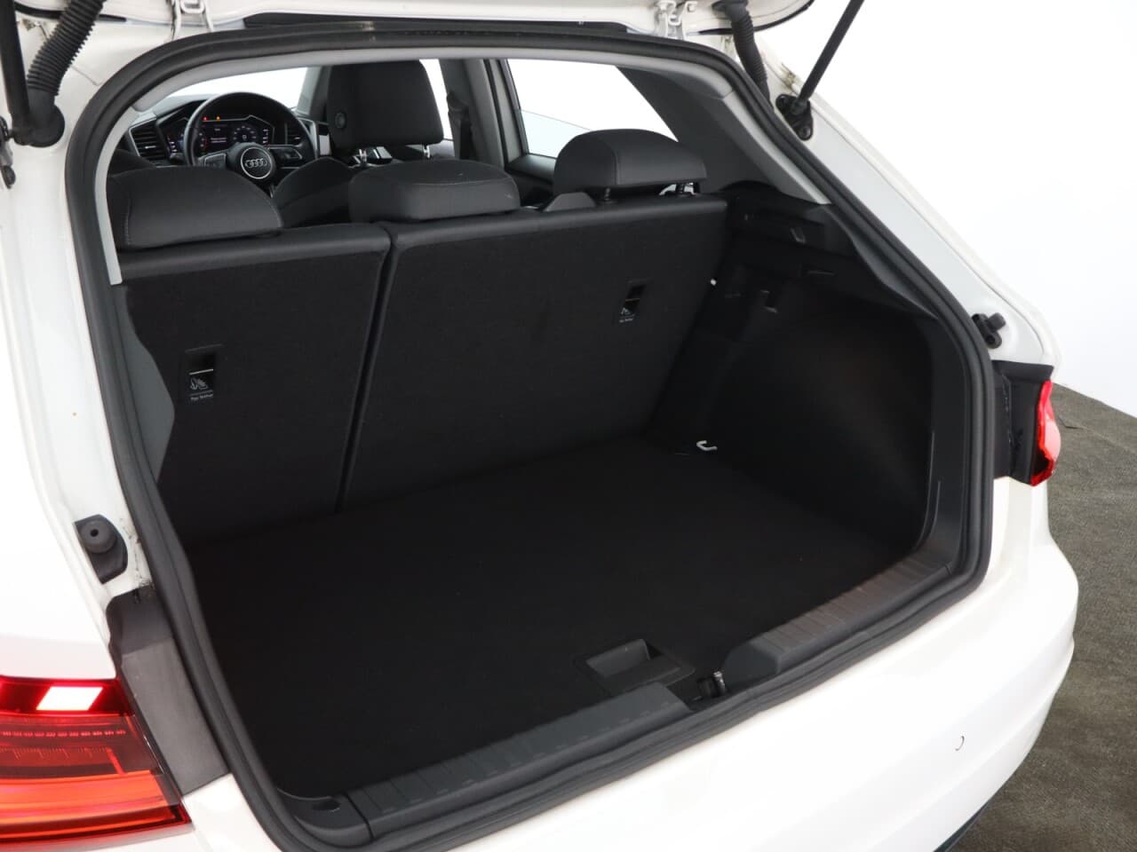 Audi A1 1.0 TFSI 25 Sport Sportback — image 42
