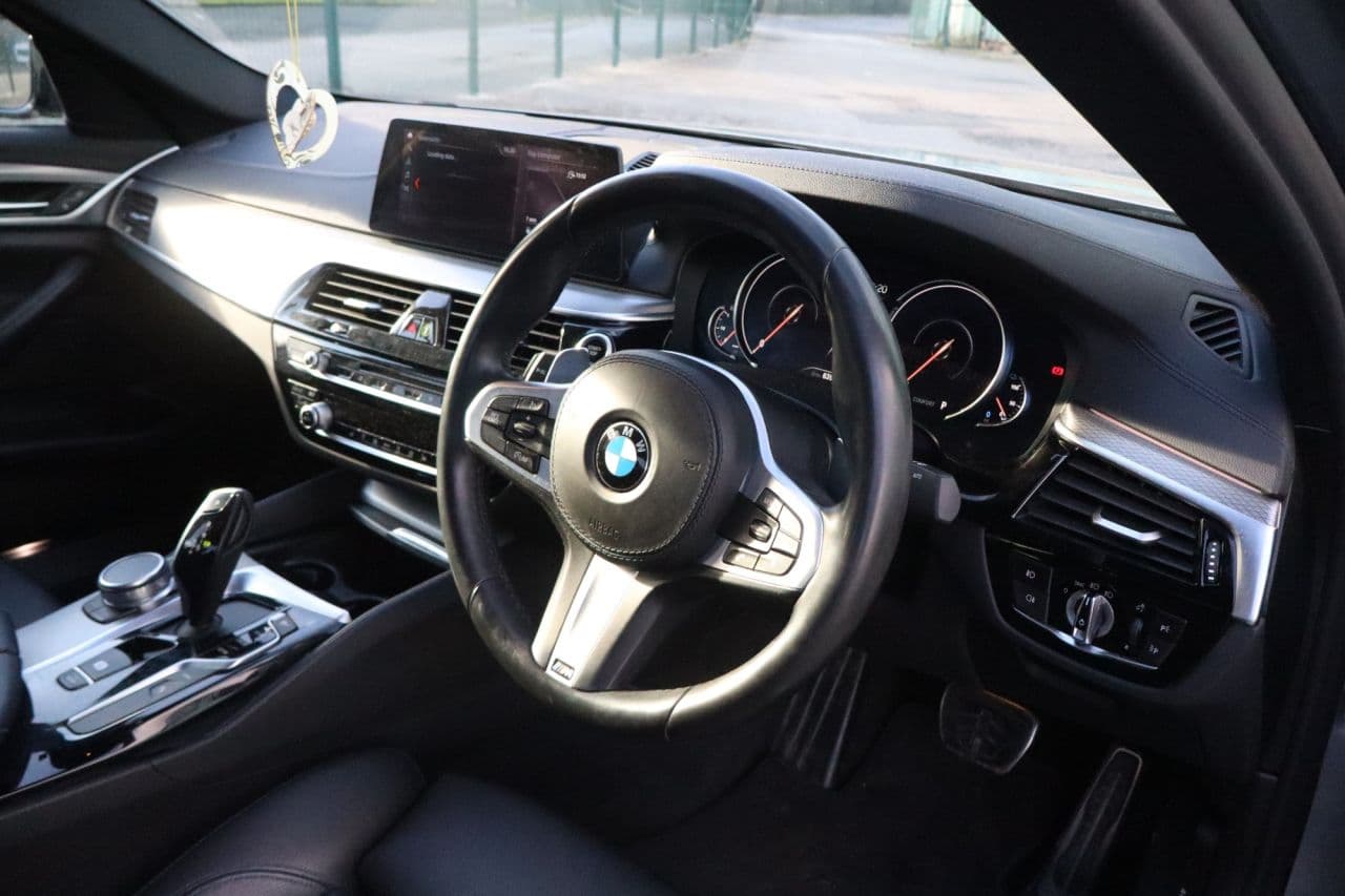 BMW 5 Series 2.0 530e 9.2kWh M Sport — image 8