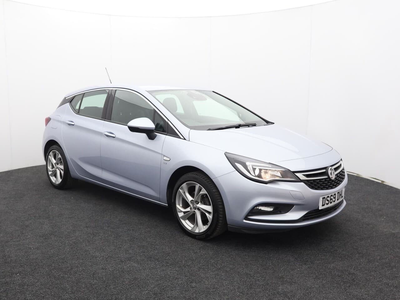 Vauxhall Astra 1.4i Turbo SRi Nav — image 4