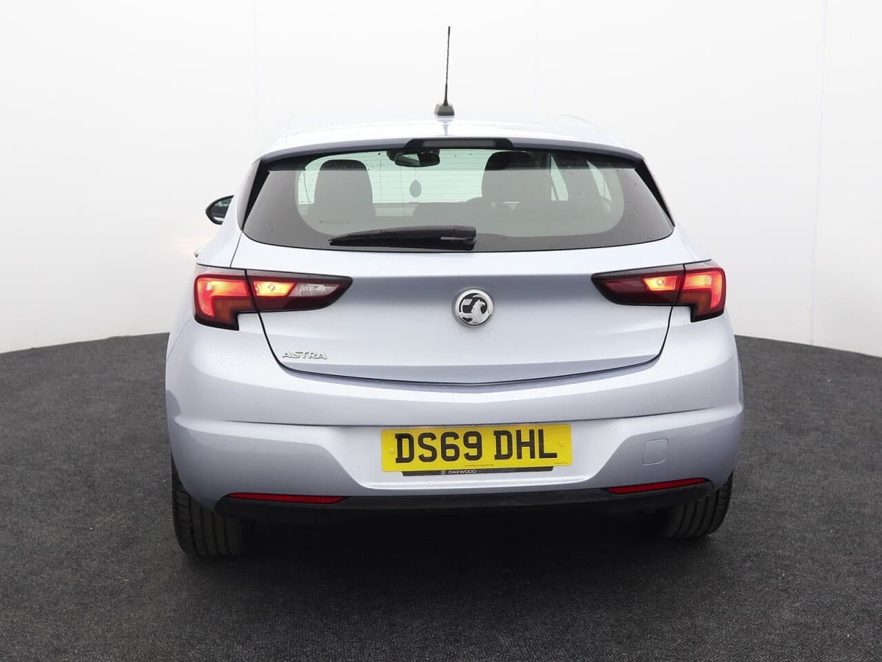Vauxhall Astra 1.4i Turbo SRi Nav — image 8
