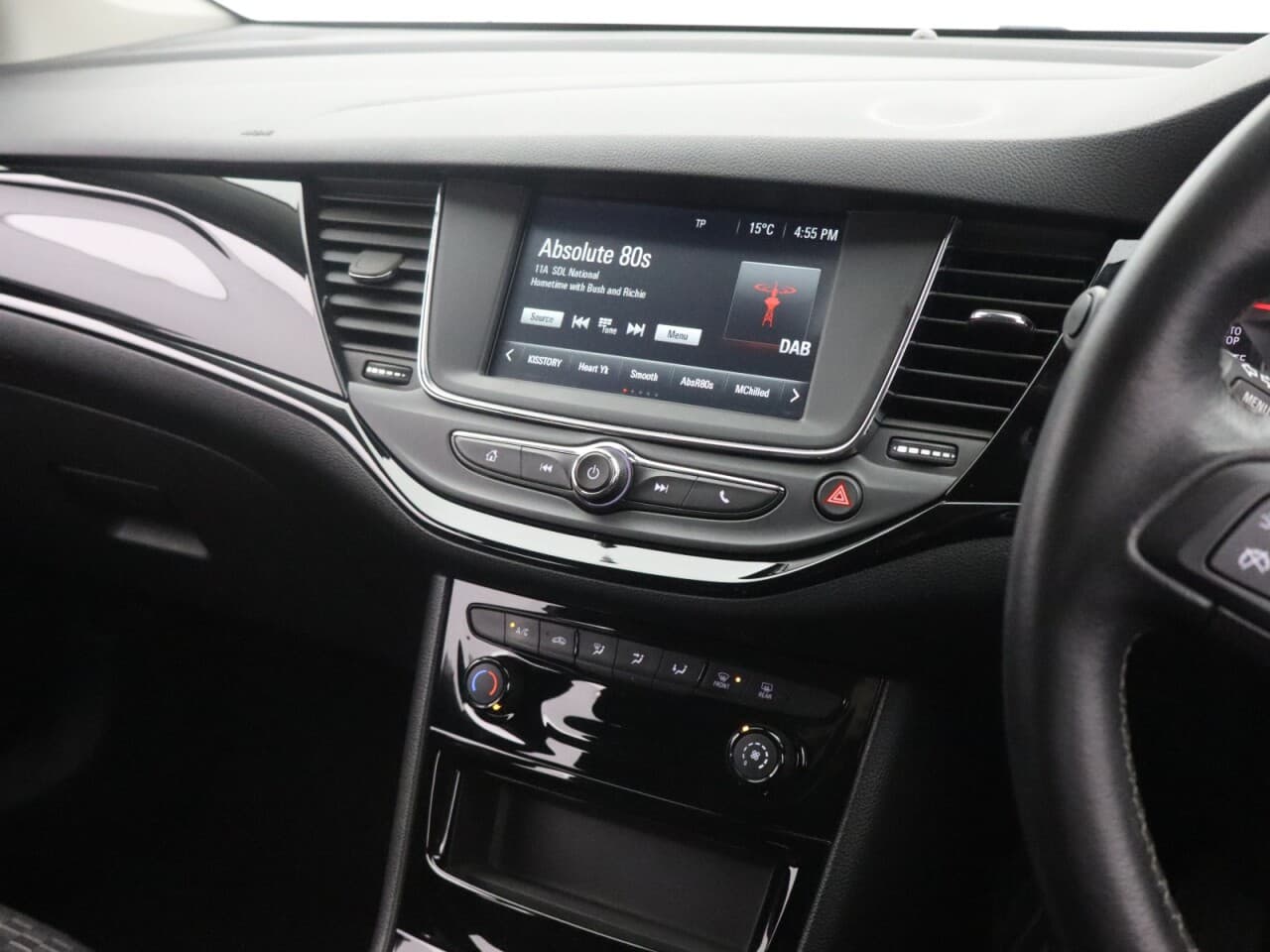 Vauxhall Astra 1.4i Turbo SRi Nav — image 22