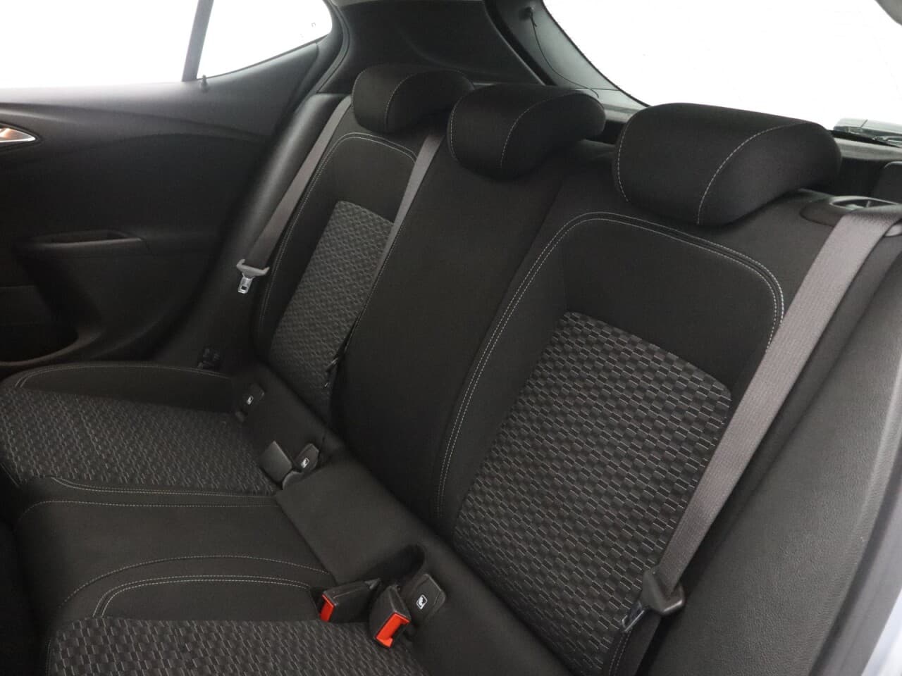 Vauxhall Astra 1.4i Turbo SRi Nav — image 41