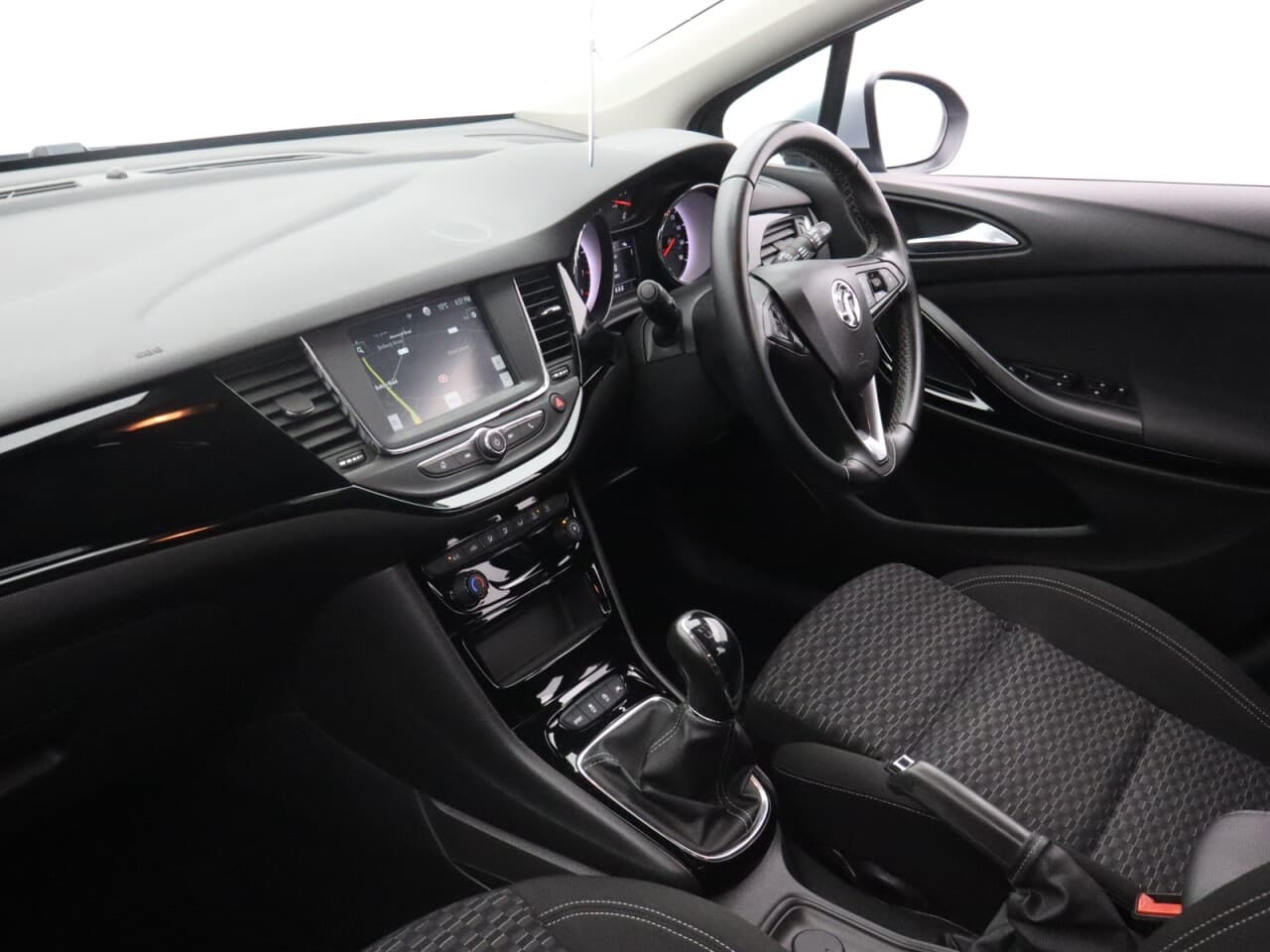 Vauxhall Astra 1.4i Turbo SRi Nav — image 42