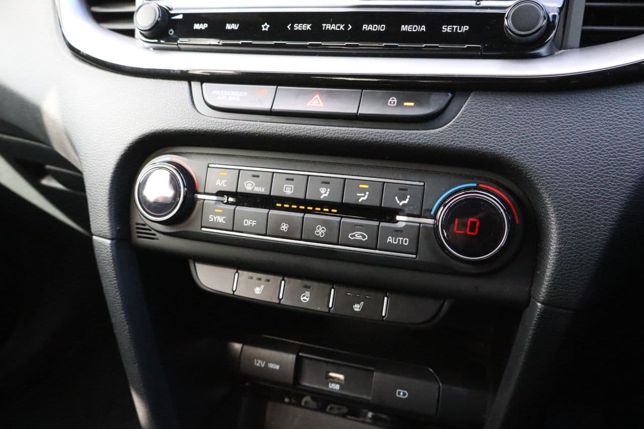 Kia Ceed 1.5 T-GDi GT-Line — image 24