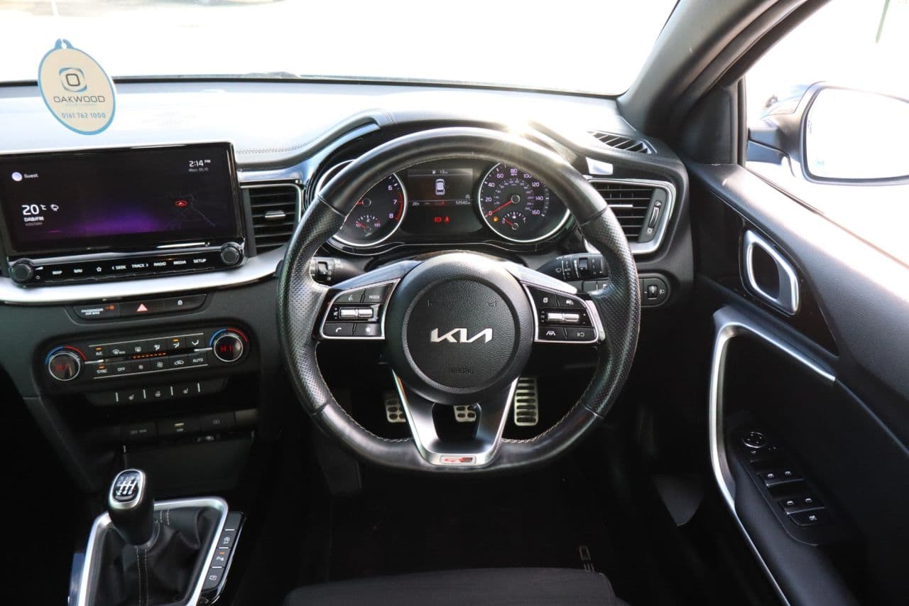 Kia Ceed 1.5 T-GDi GT-Line — image 13