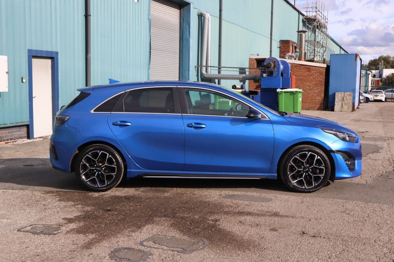 Kia Ceed 1.5 T-GDi GT-Line — image 3