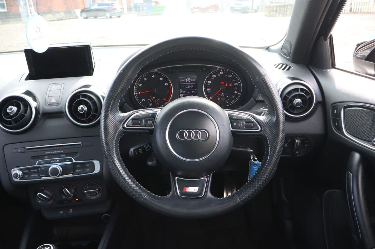 Audi A1 1.0 TFSI S line — image 18
