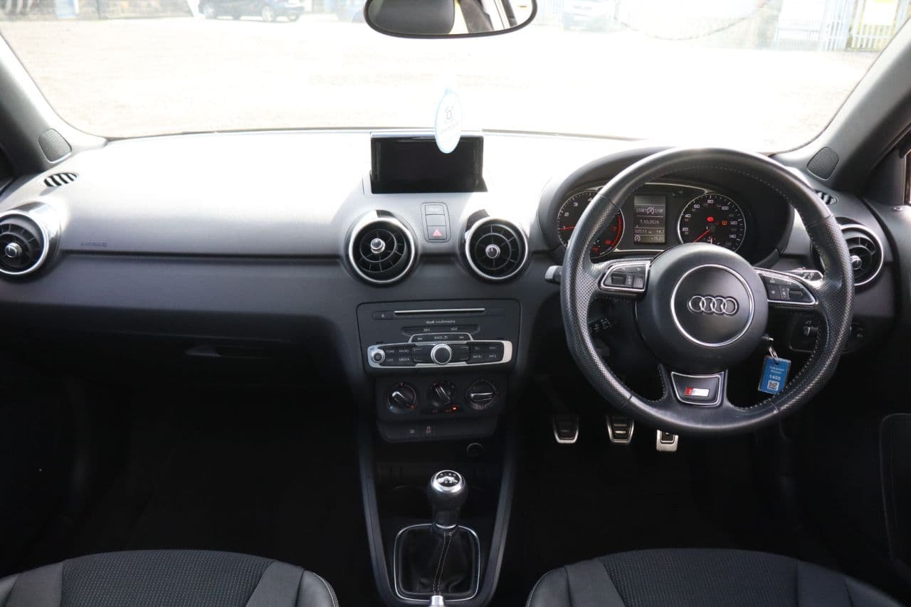 Audi A1 1.0 TFSI S line — image 14