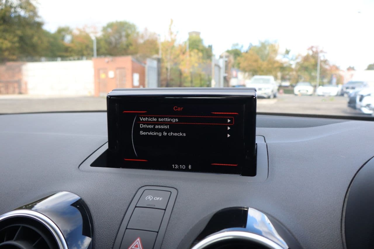 Audi A1 1.0 TFSI S line — image 34