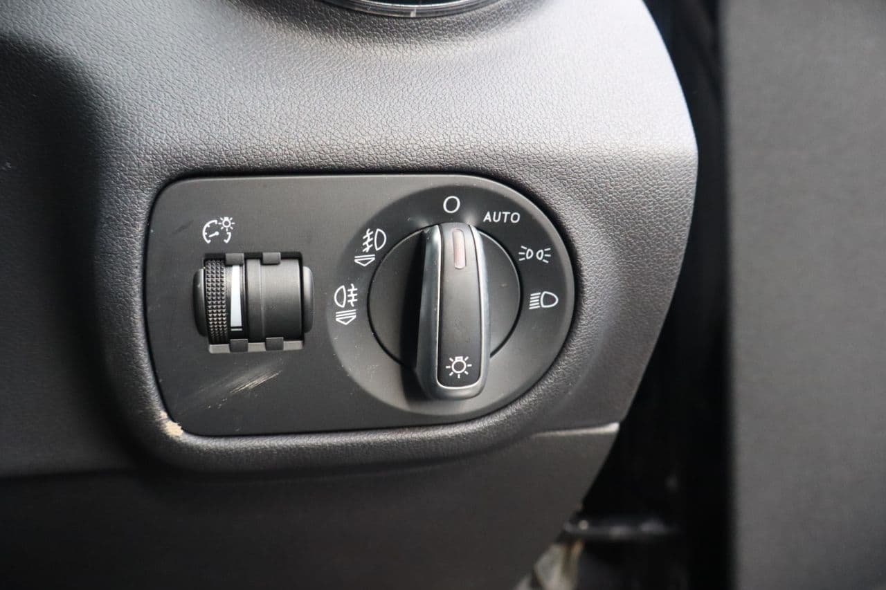 Audi A1 1.0 TFSI S line — image 39