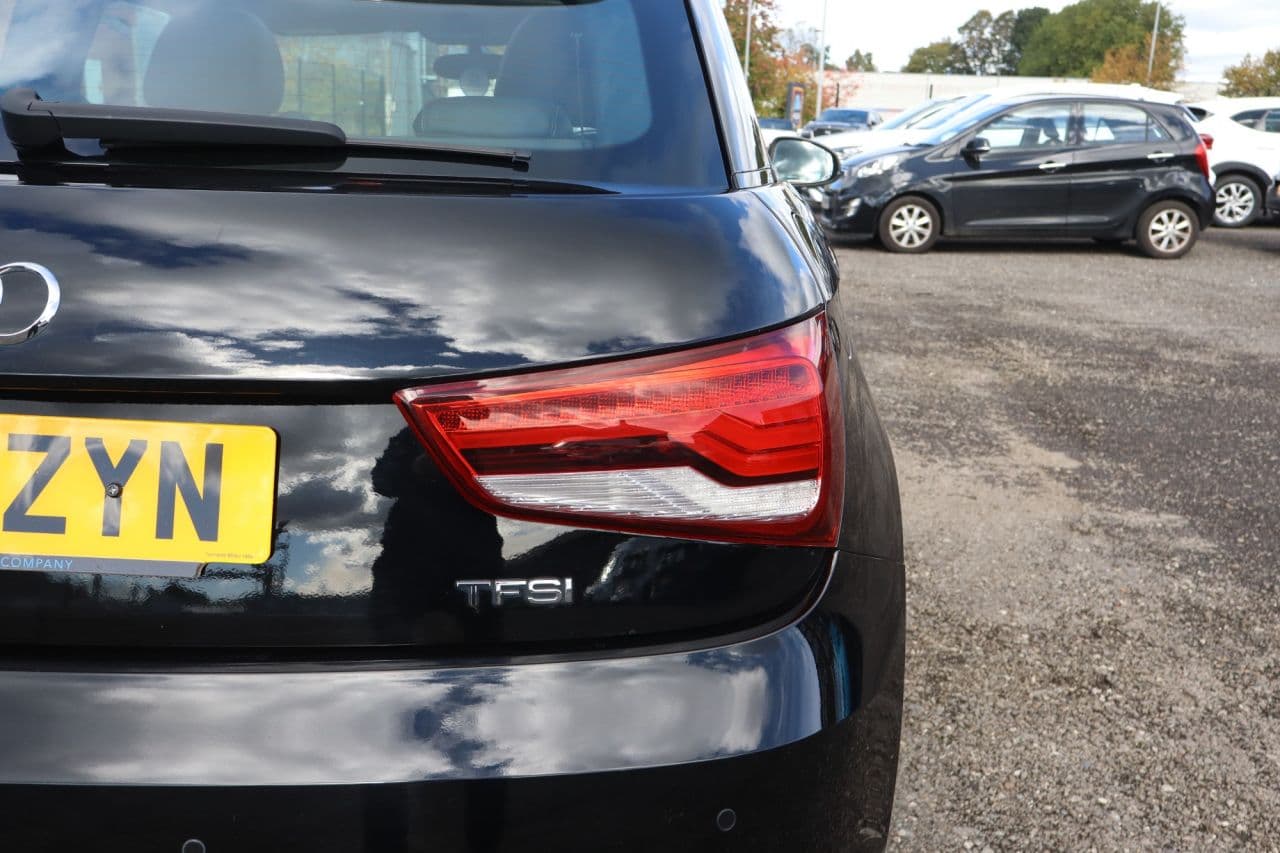 Audi A1 1.0 TFSI S line — image 56