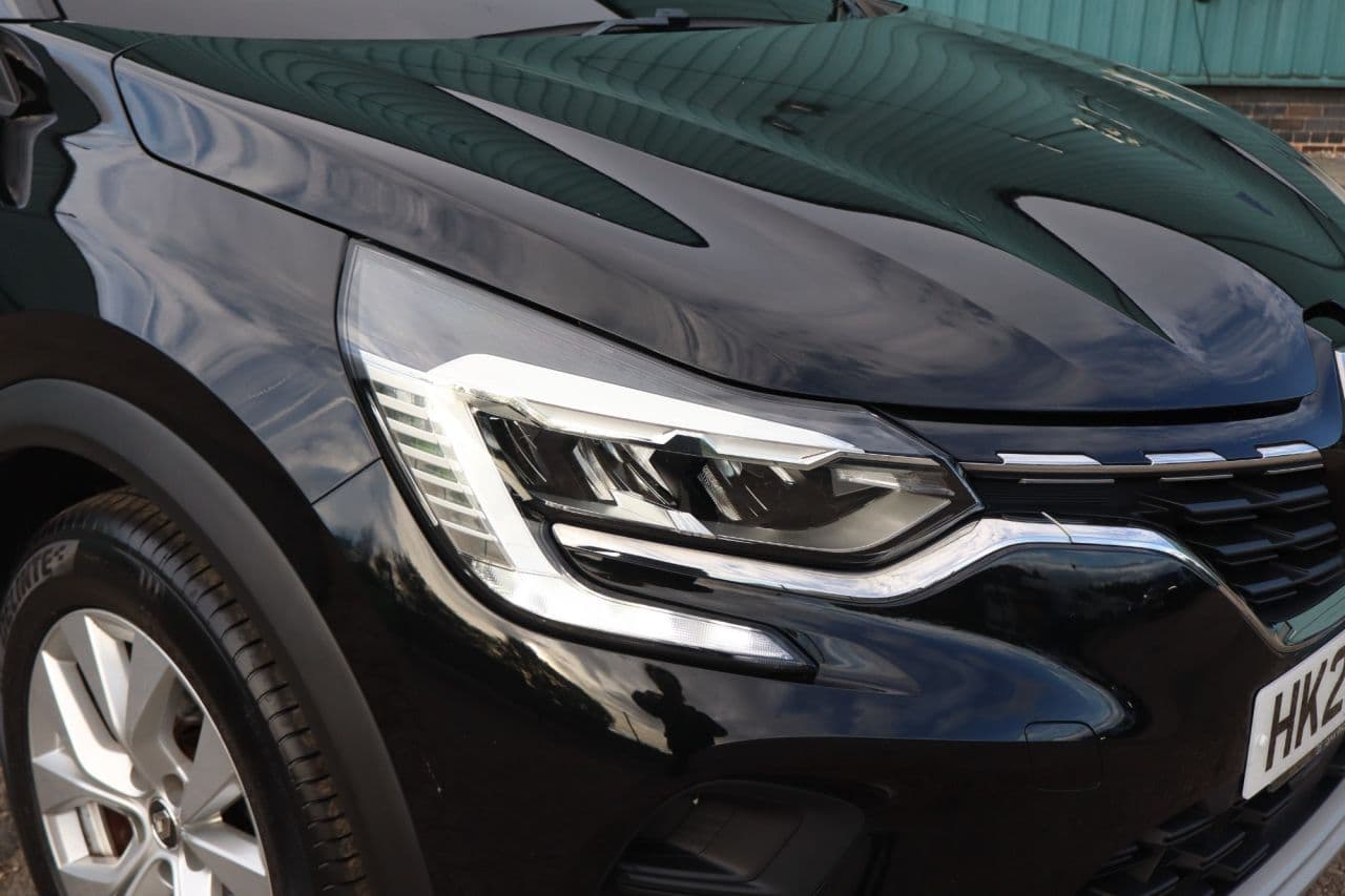 Renault Captur 1.5 Blue dCi Iconic — image 12
