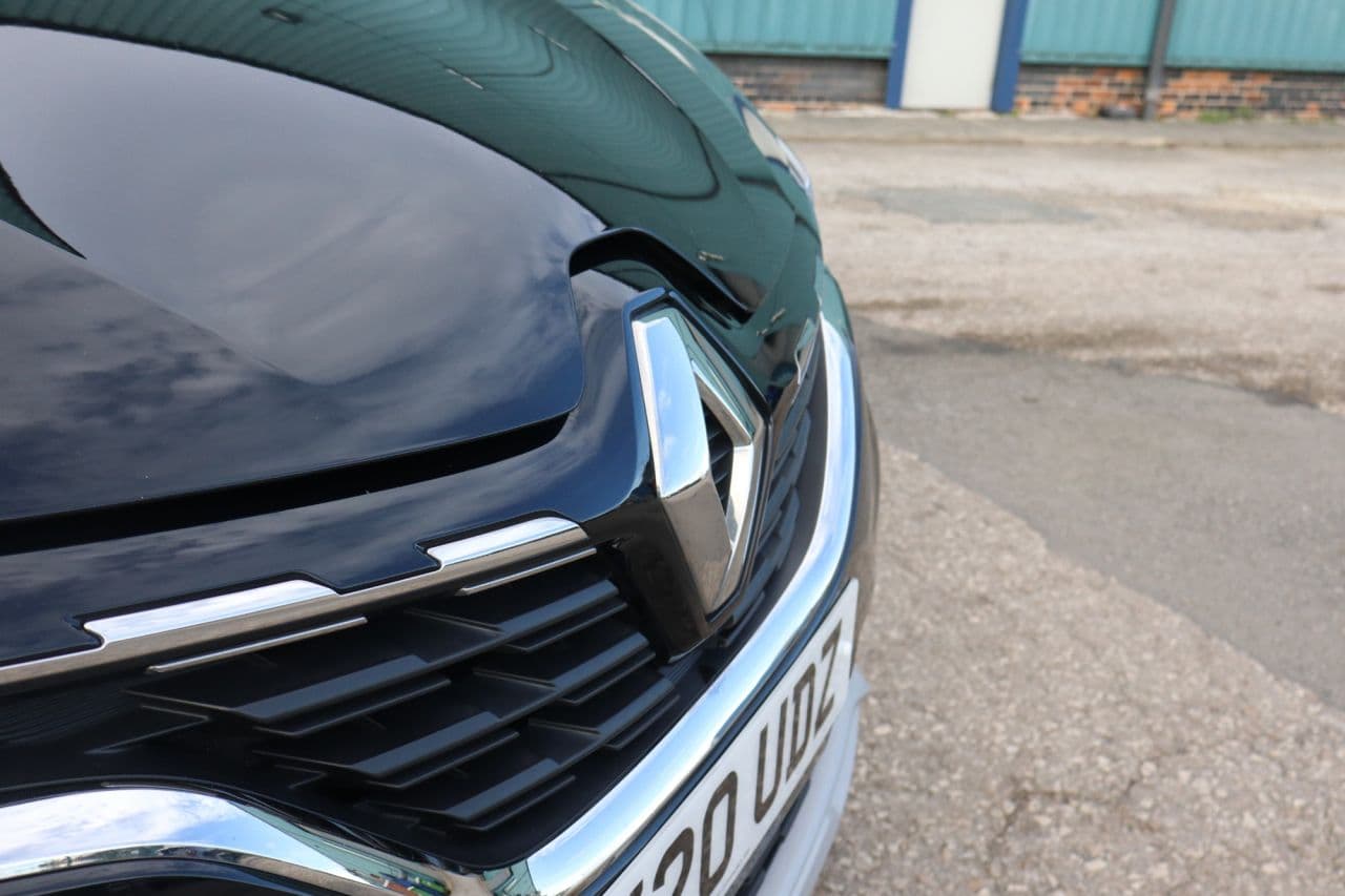 Renault Captur 1.5 Blue dCi Iconic — image 14