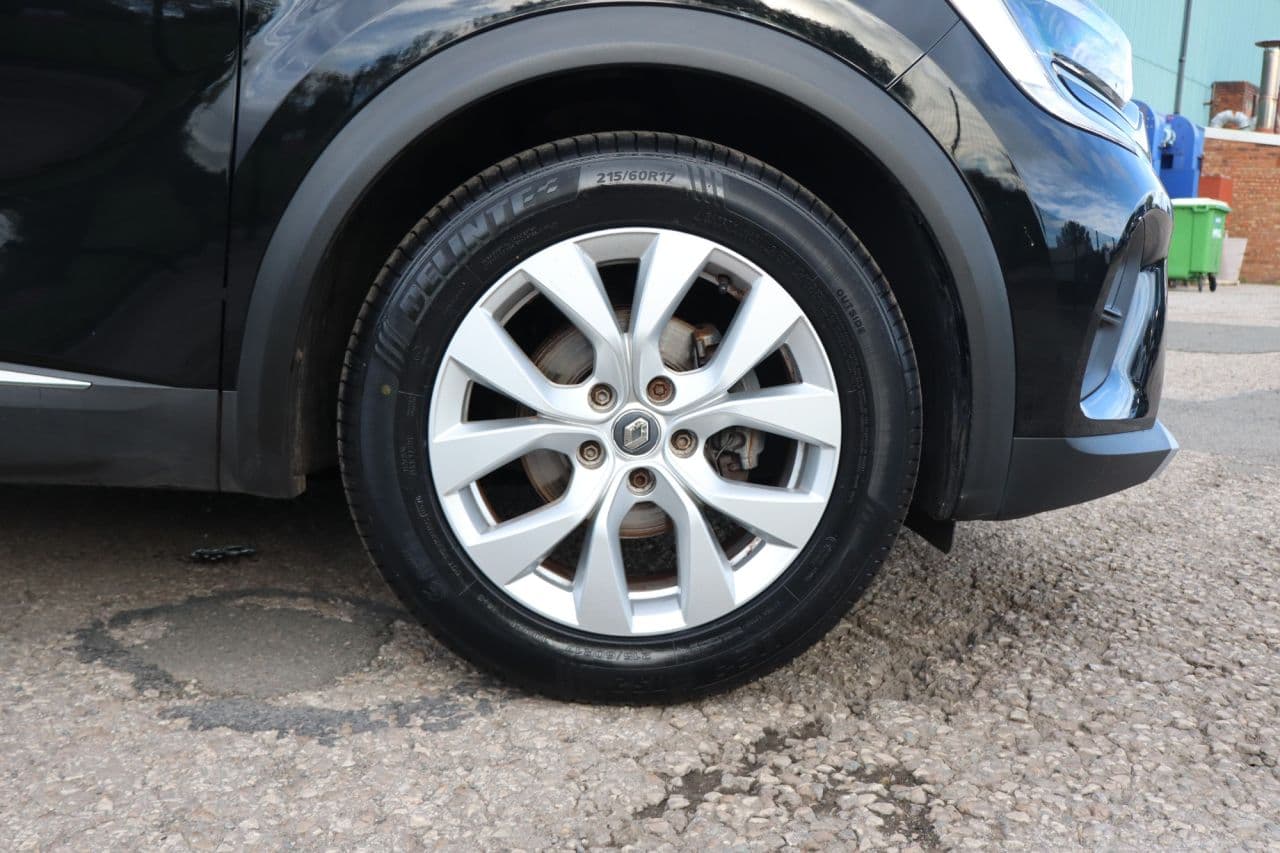 Renault Captur 1.5 Blue dCi Iconic — image 15