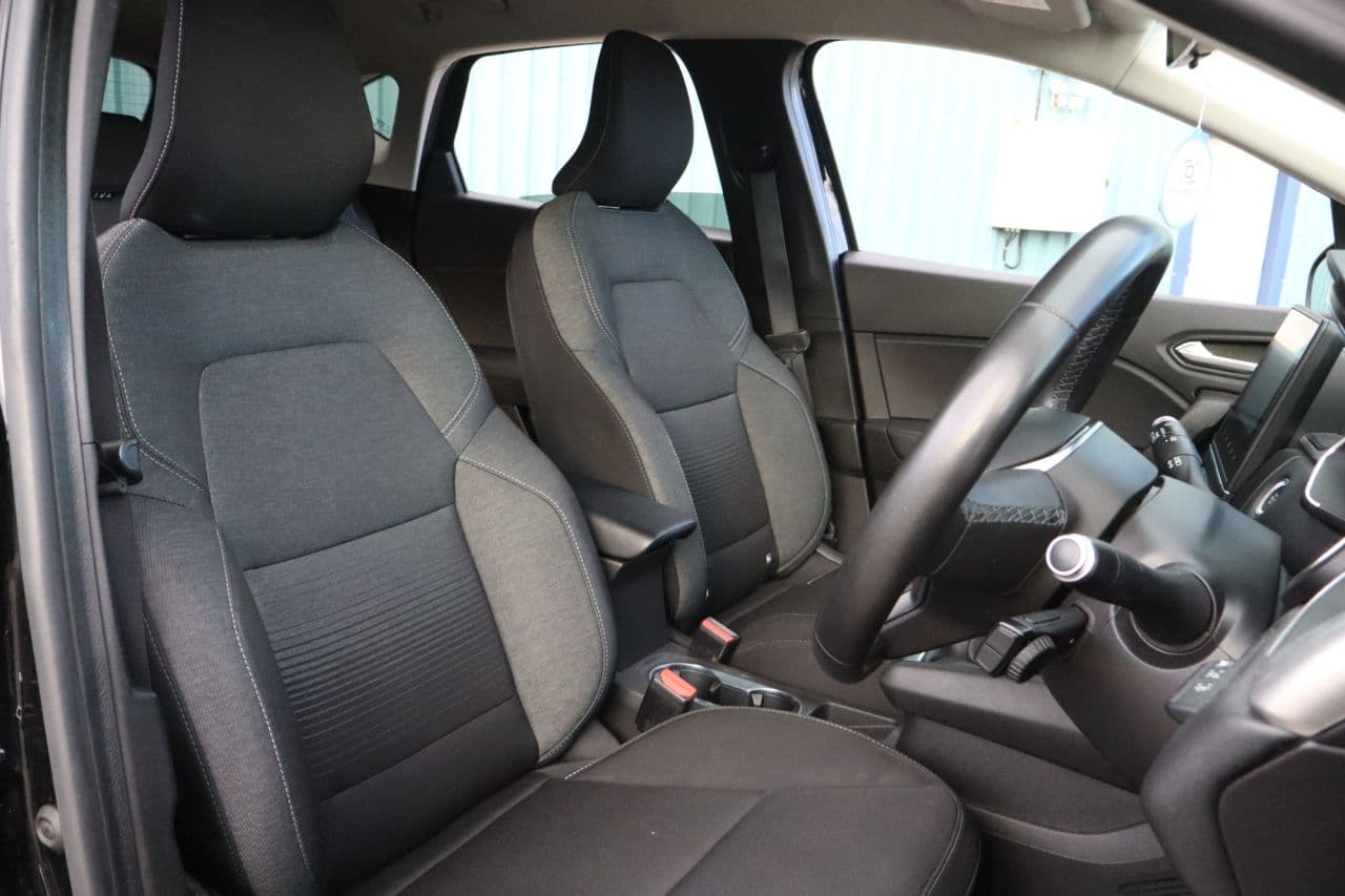 Renault Captur 1.5 Blue dCi Iconic — image 24