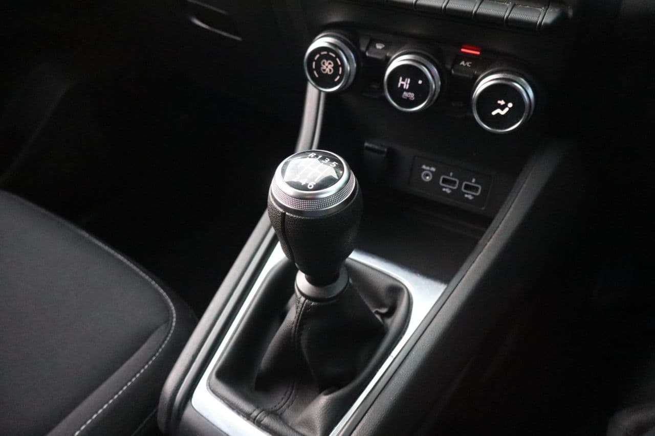 Renault Captur 1.5 Blue dCi Iconic — image 33