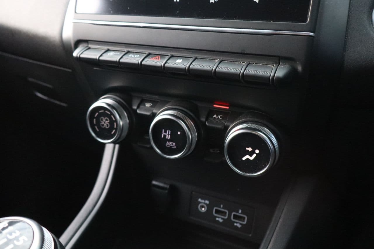 Renault Captur 1.5 Blue dCi Iconic — image 39