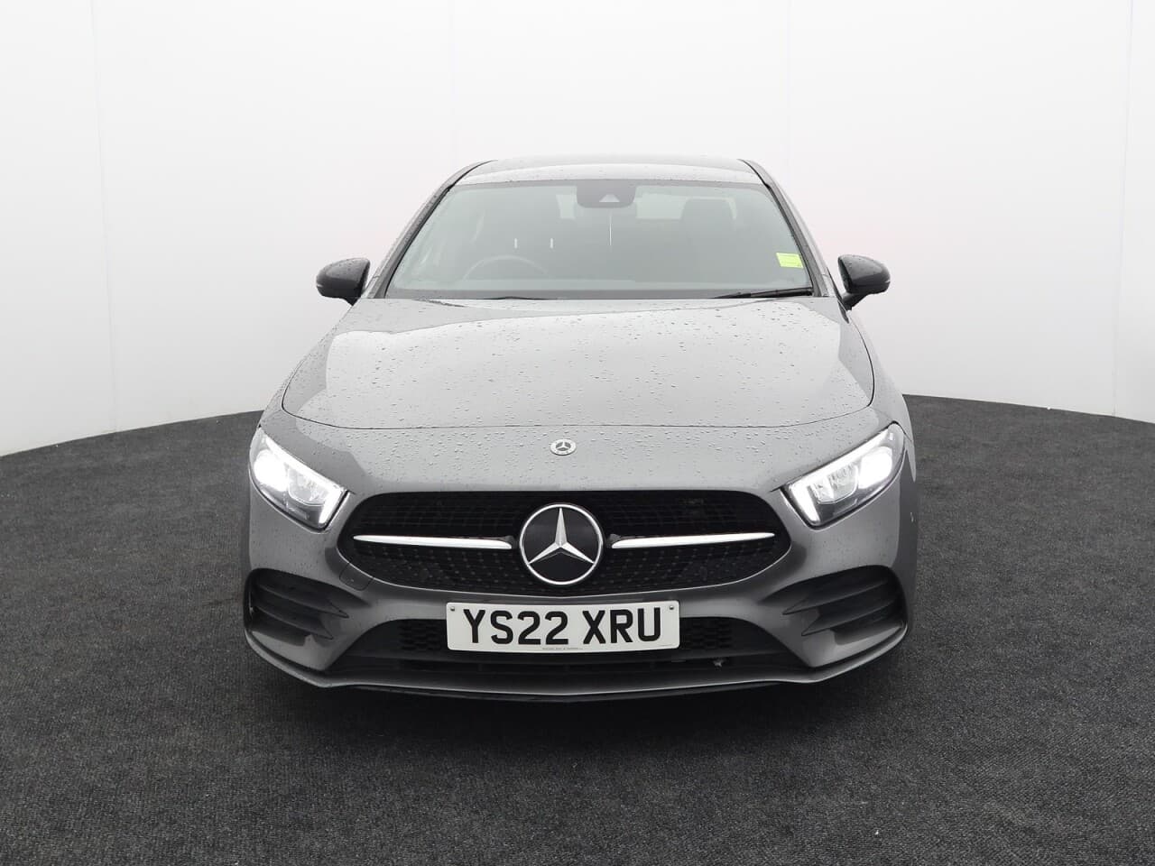 Mercedes-Benz A Class 2.0 A180d AMG Line Edition (Premium) — image 4