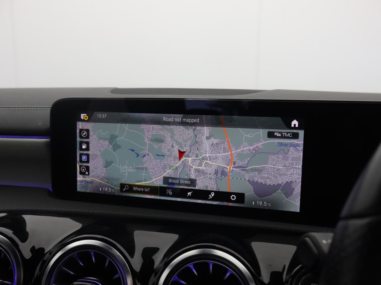 Mercedes-Benz A Class 2.0 A180d AMG Line Edition (Premium) — image 35