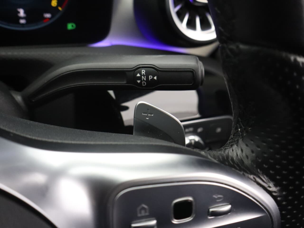 Mercedes-Benz A Class 2.0 A180d AMG Line Edition (Premium) — image 39