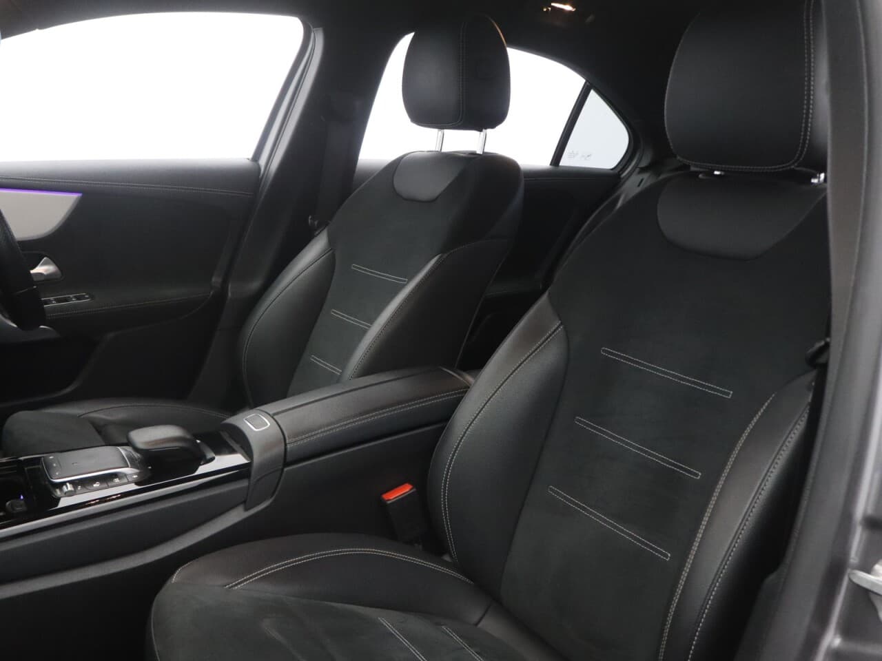 Mercedes-Benz A Class 2.0 A180d AMG Line Edition (Premium) — image 45