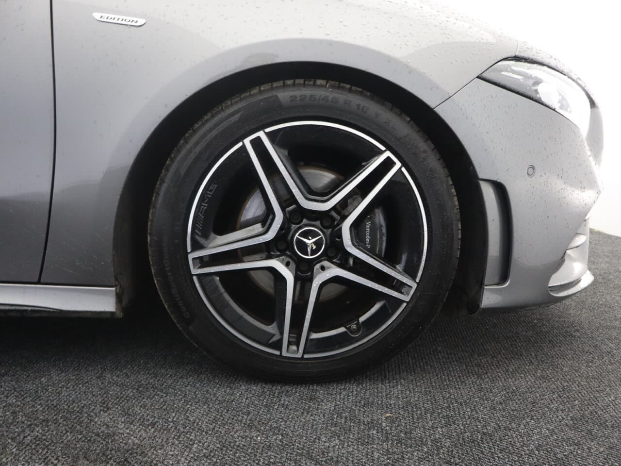 Mercedes-Benz A Class 2.0 A180d AMG Line Edition (Premium) — image 52