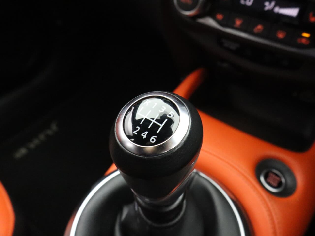Nissan Juke 1.0 DIG-T Tekna+ — image 26