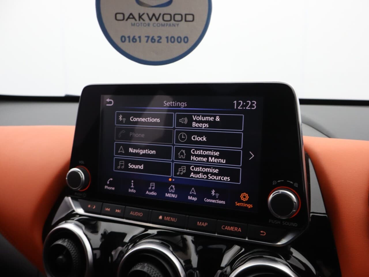 Nissan Juke 1.0 DIG-T Tekna+ — image 40