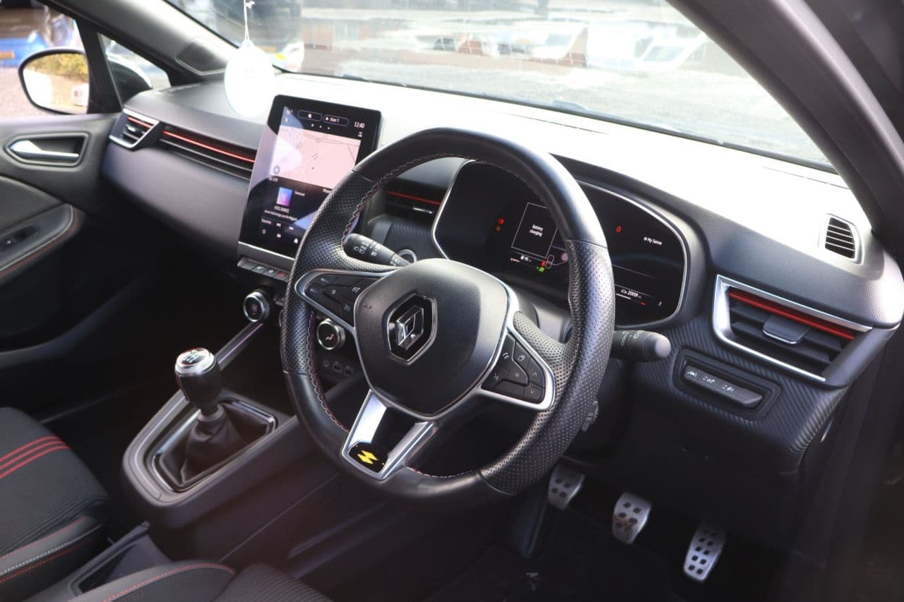 Renault Clio 1.0 TCe RS Line — image 13