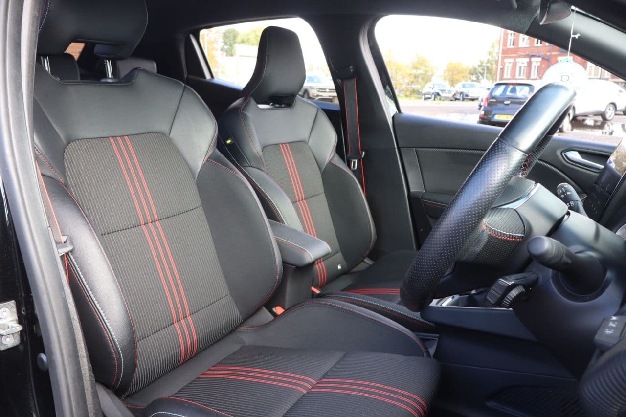 Renault Clio 1.0 TCe RS Line — image 14