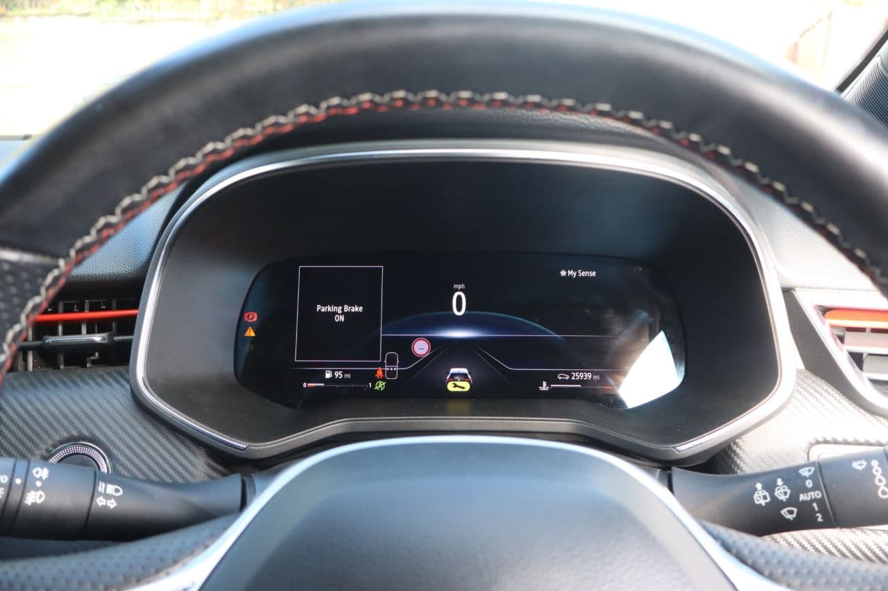 Renault Clio 1.0 TCe RS Line — image 18