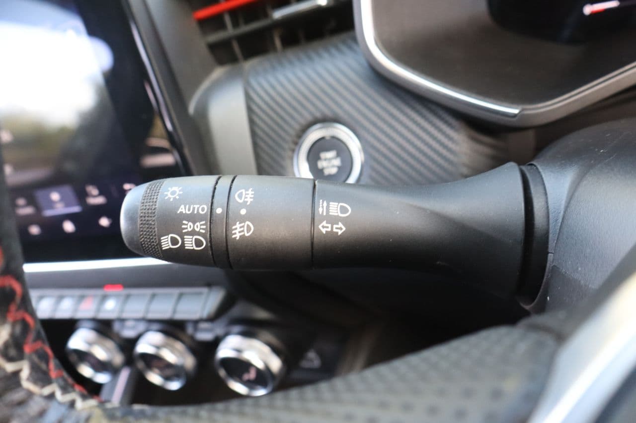 Renault Clio 1.0 TCe RS Line — image 36