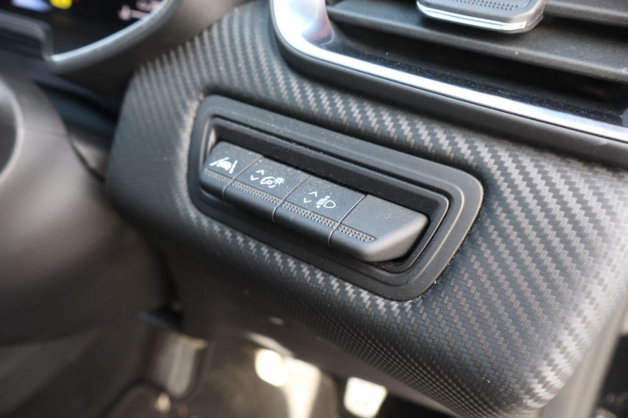 Renault Clio 1.0 TCe RS Line — image 39