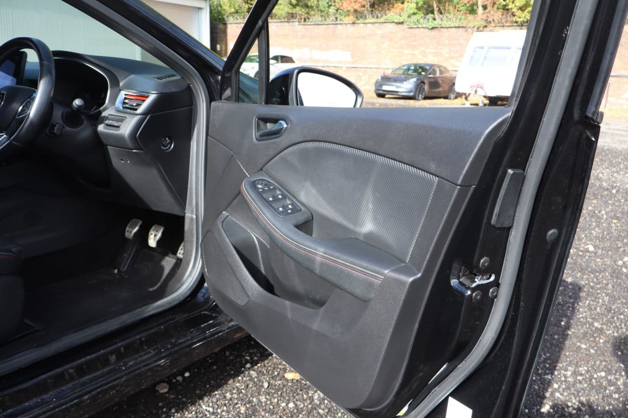 Renault Clio 1.0 TCe RS Line — image 46