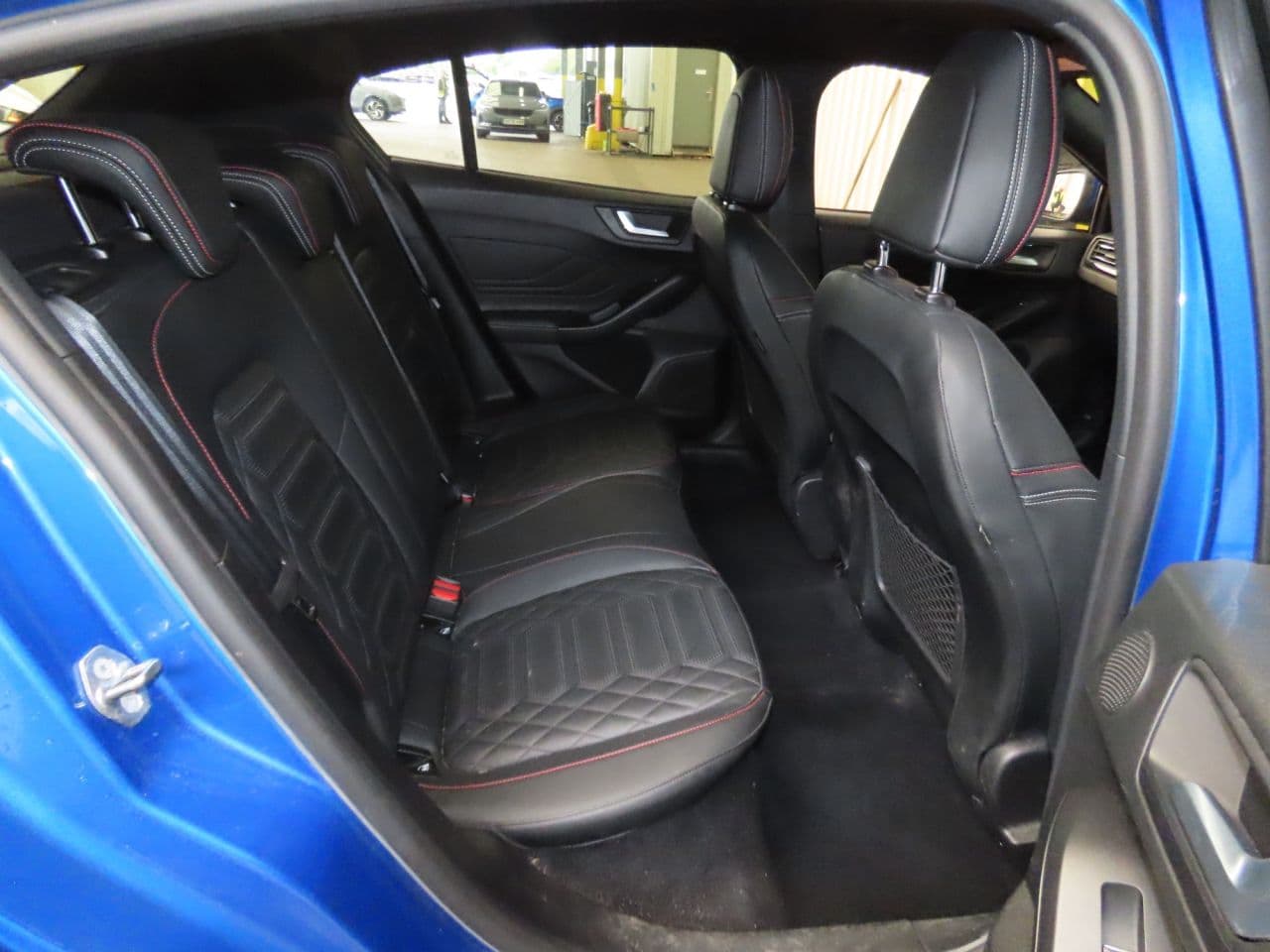 Ford Focus 1.0T EcoBoost ST-Line Vignale — image 12