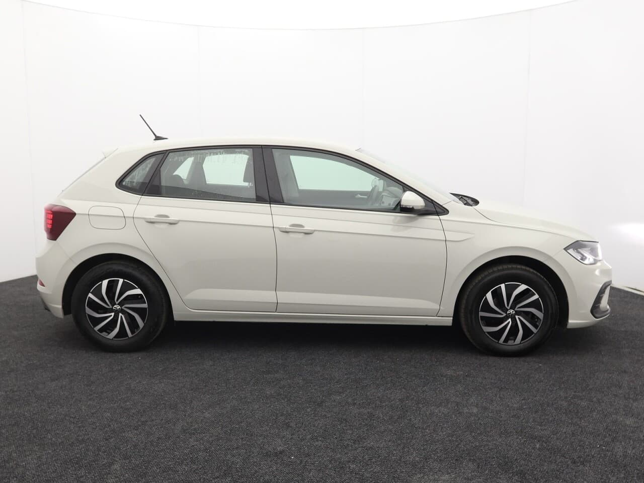 Volkswagen Polo 1.0 EVO Life — image 5