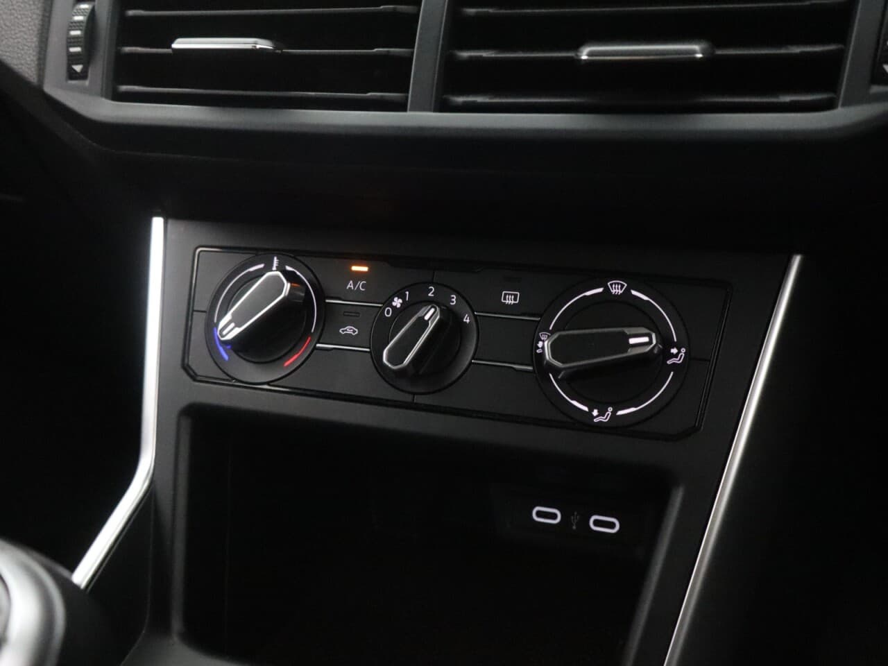 Volkswagen Polo 1.0 EVO Life — image 27
